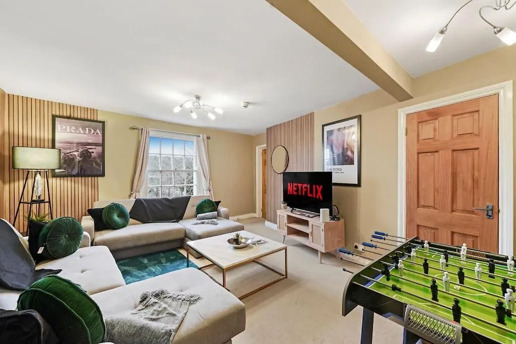 The Penthouse On Bristols Iconic Harbourside Apartment