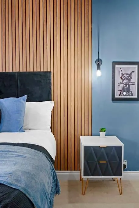 The Penthouse On Bristols Iconic Harbourside Apartment United Kingdom